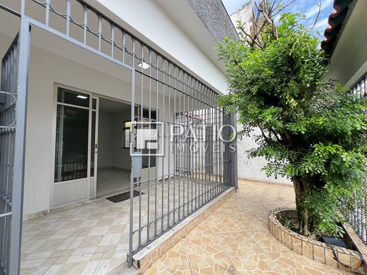 Casa à venda e aluguel com 6 quartos, 356m² - Foto 4