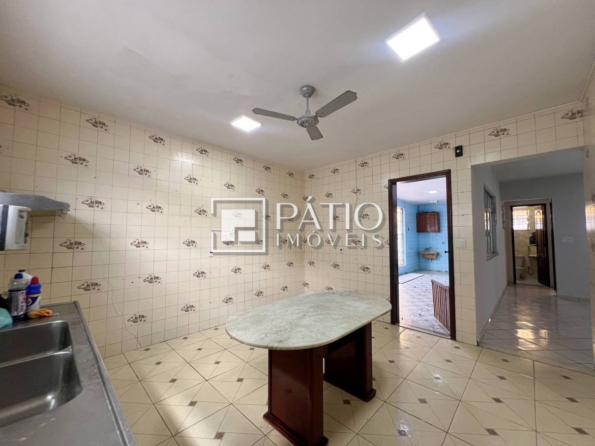 Casa à venda e aluguel com 6 quartos, 356m² - Foto 6